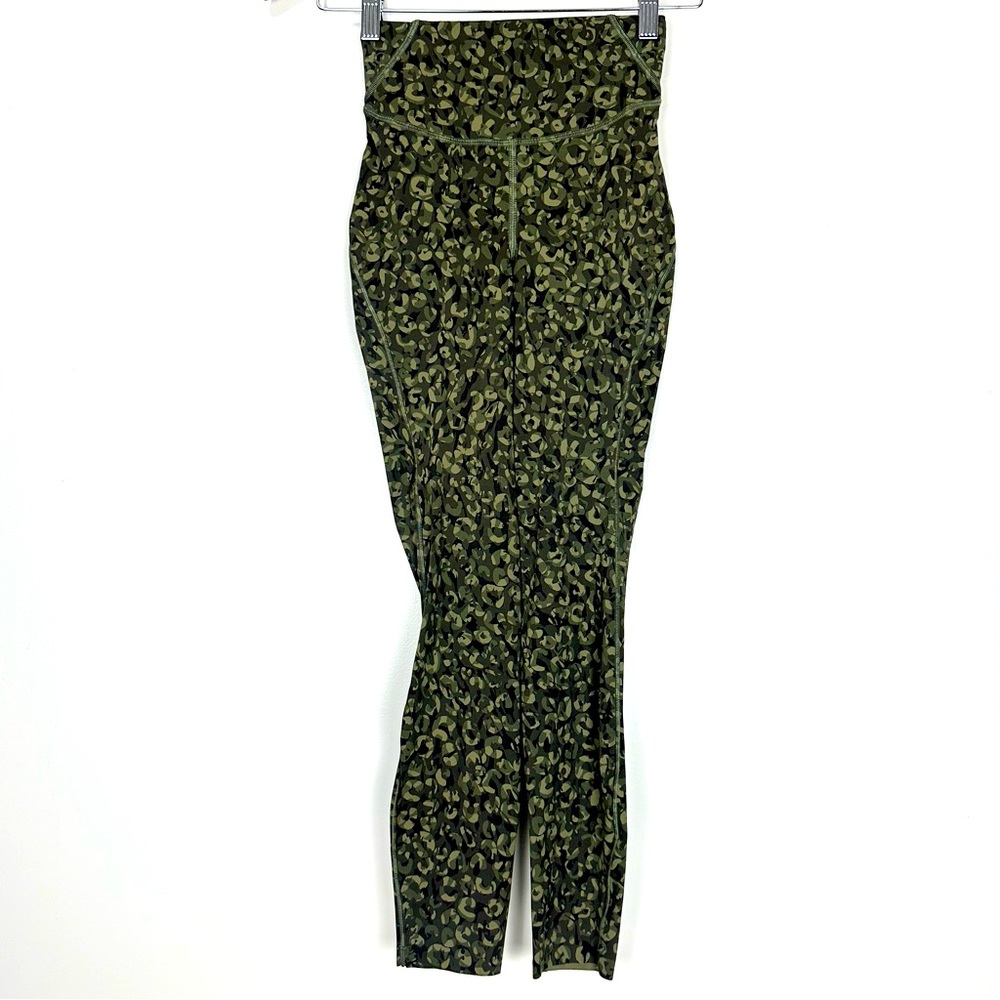 Lululemon Base Pace High-Rise Running Tight 25" Size 2 Intertwined Camo Olive